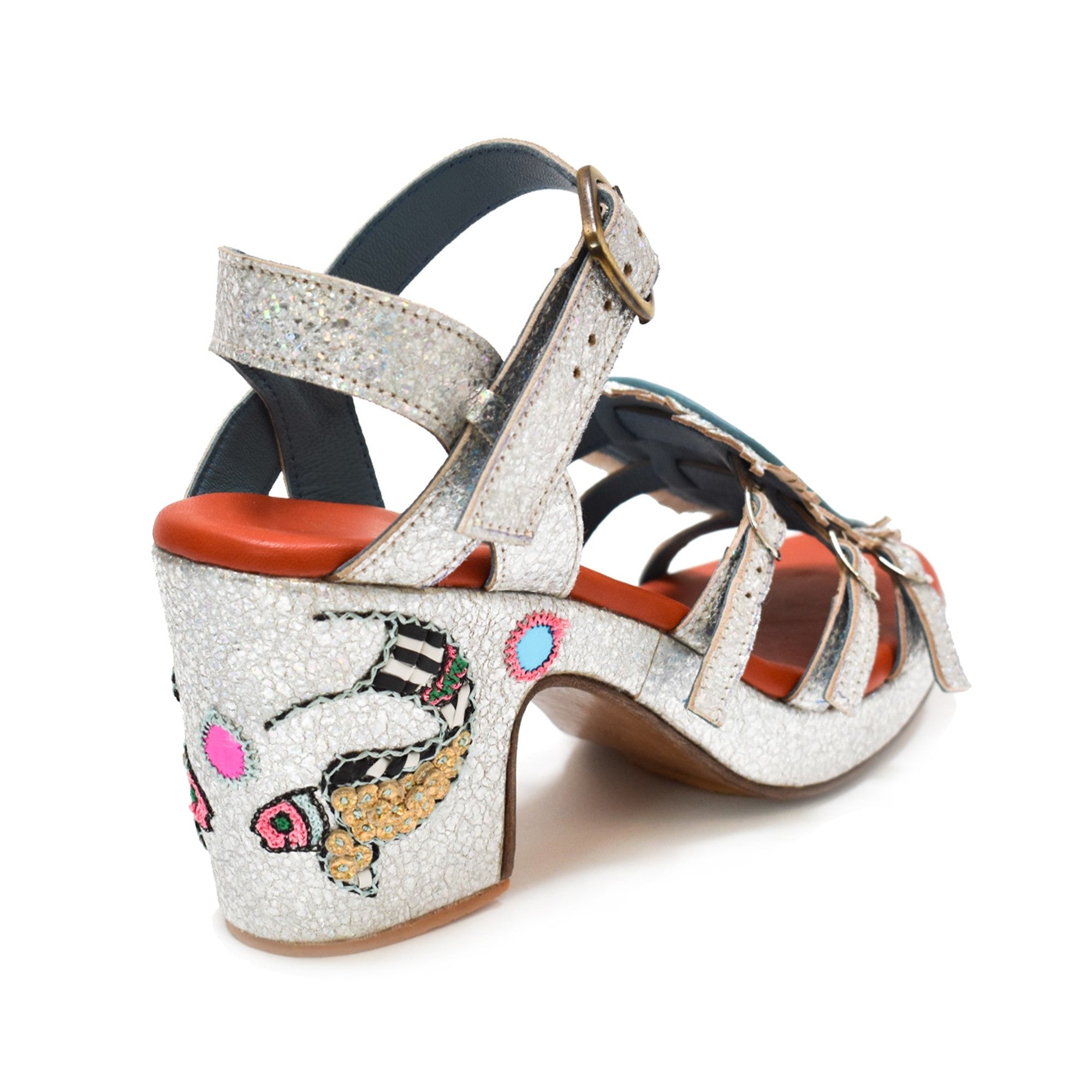 APO GOLD HOPPER splash silver – silver block-heel sandal with embroidered fish motif