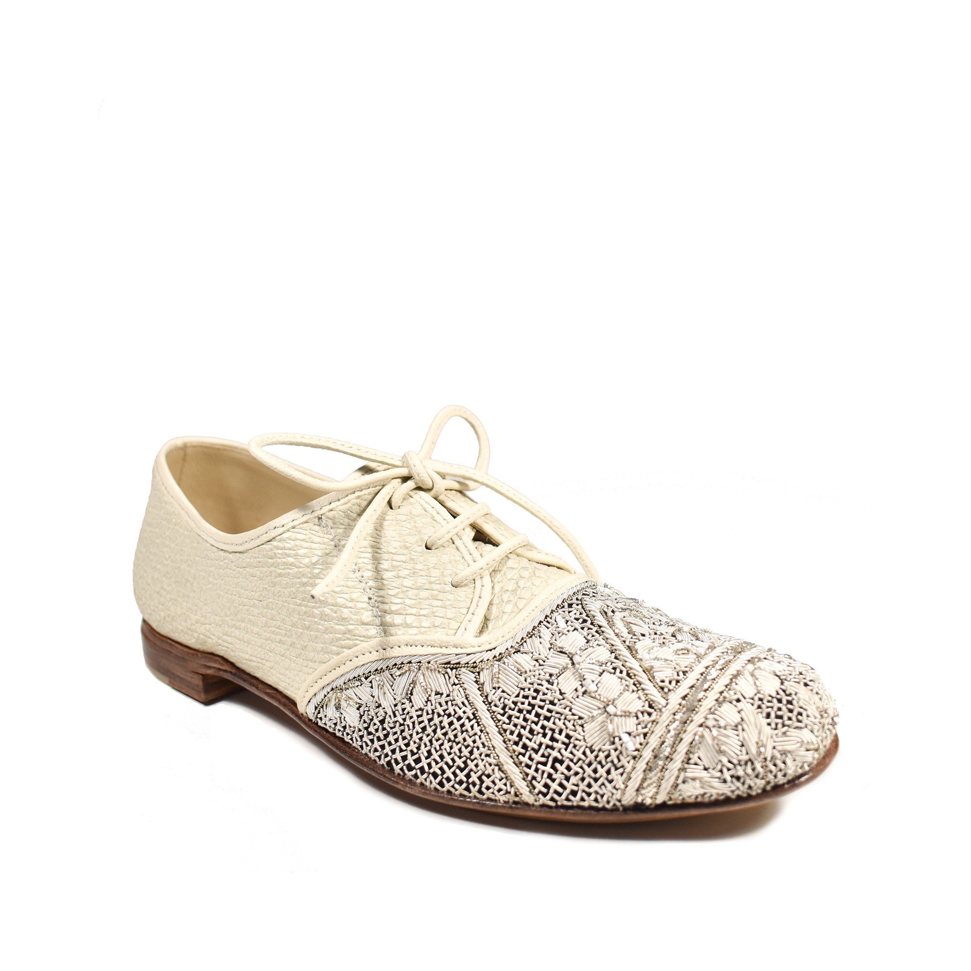 Elegant Meher Kakalia oxford shoes with lace and embroidery, ideal for brides seeking sustainable, handmade wedding shoes.