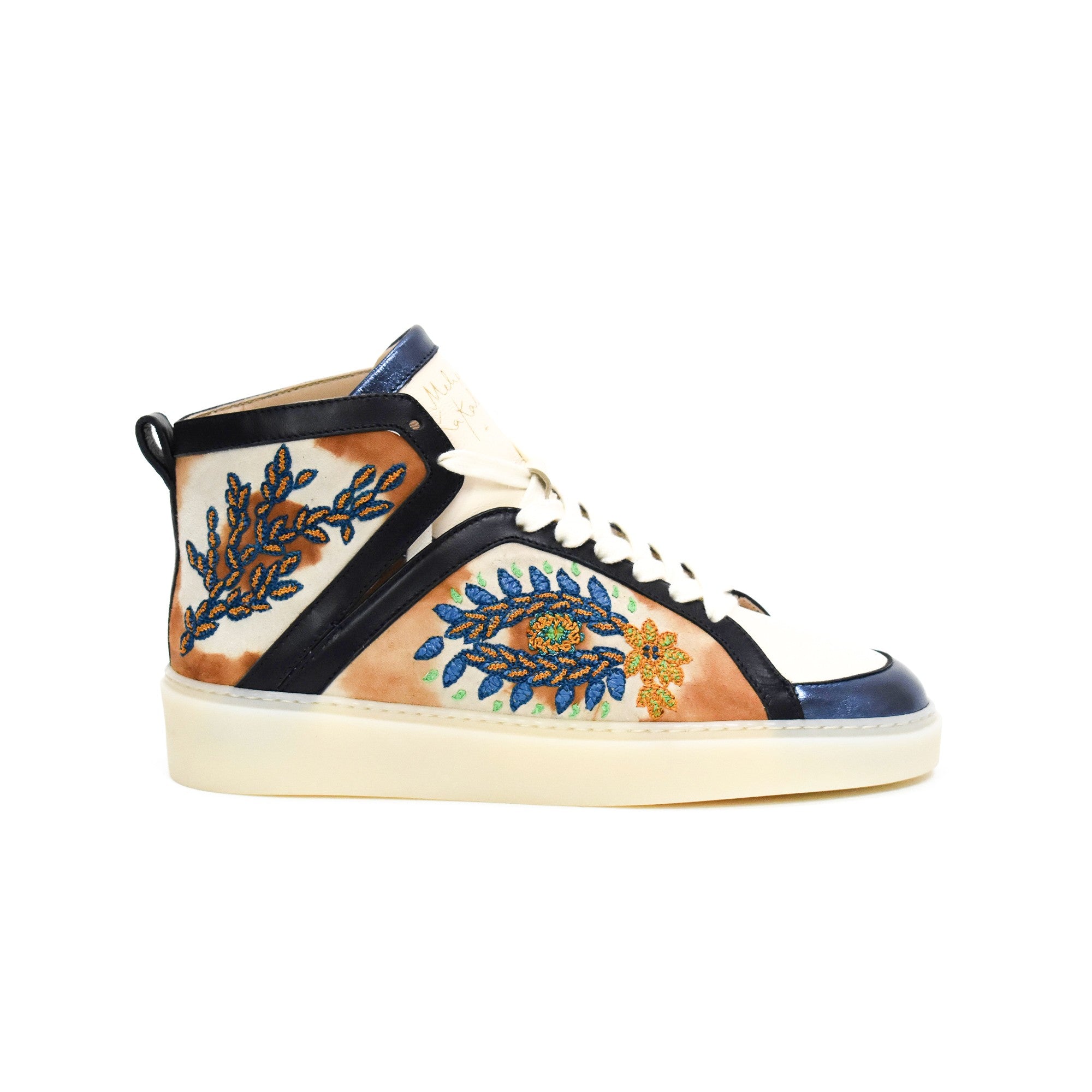 Meher Kakalia Nereus Sneaker High Dune – embroidered leather high-top, side view